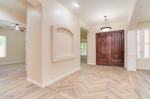 2858 Portola Valley Ct, Gilbert AZ  85297-7615 exterior