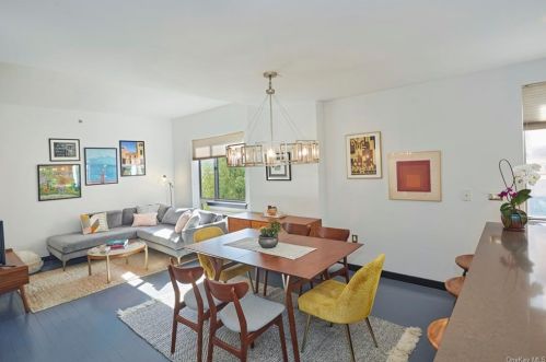3585 Greystone Ave, Bronx, NY 10463-2222