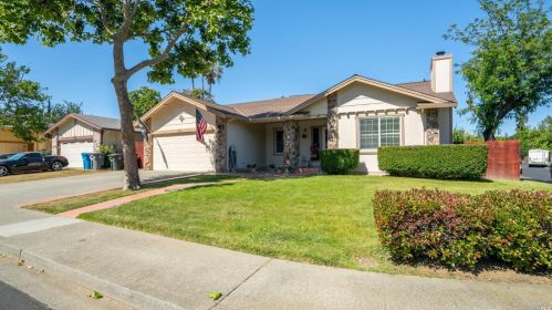 754 Tulare, Vacaville CA  95687-6250 exterior