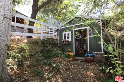 21658 Encina Rd, Topanga CA  90290-3524 exterior