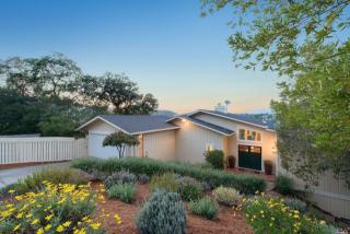 95 Carnoustie Hts, Novato, CA 94949-5901