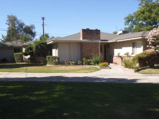 1215 San Madele Ave, Fresno CA  93710-7118 exterior