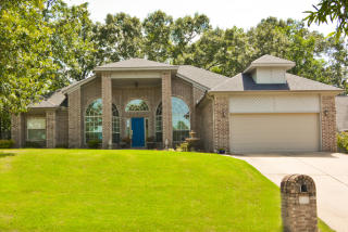 2 Ozark Cv, North Little Rock, AR 72113-6392