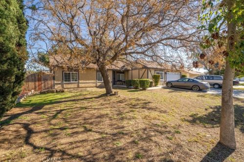 861 Quince Ave, Rialto, CA 92376-3944