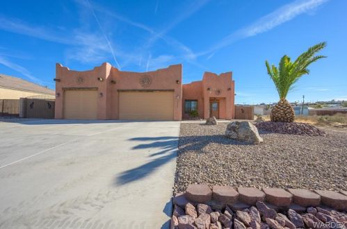 3844 Millar Dr, Bullhead City, AZ 86442-4502