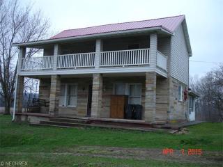 72375 Bridge Rd, Guernsey, OH 43749-9511