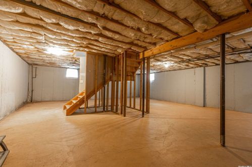 340 45th St, Copiague NY  11726-1017 exterior