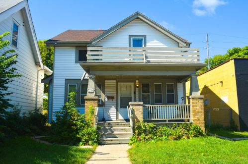 4625 Hopkins St, Milwaukee WI  53209-5953 exterior