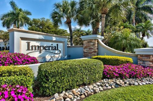 1510 Imperial Golf Course Blvd, Naples FL  34110-1011 exterior