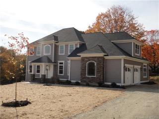 247 Soundview Ave, Huntington CT  06484-2138 exterior