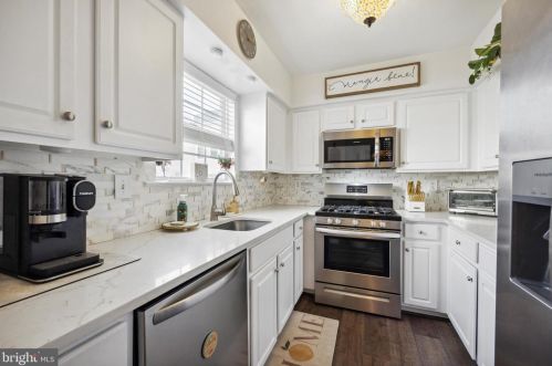 110 Richmond Ct, Harleysville PA  19438-3616 exterior