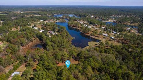 4 Pinewood Dr, Defuniak Springs, FL 32433-4502