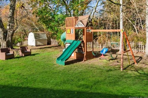 272 Old Grumman Hill Rd, Wilton CT  06897-4647 exterior