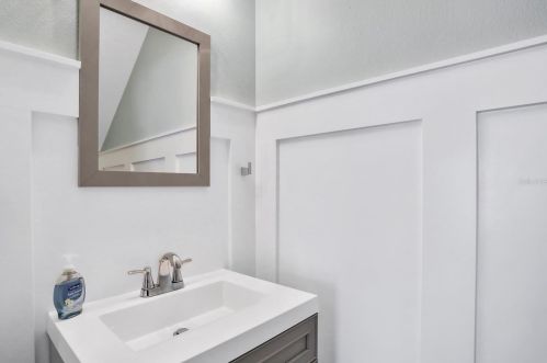 1753 Berkshire Cir, Vero Beach FL 32968-6720 exterior