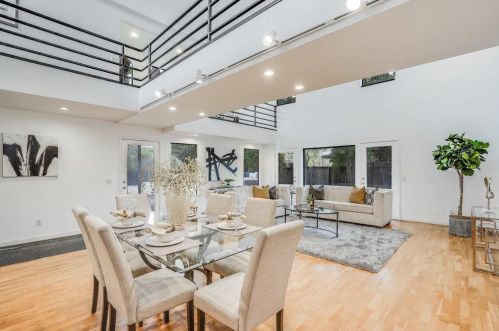 798 Barron Ave, Palo Alto, CA 94306-3109