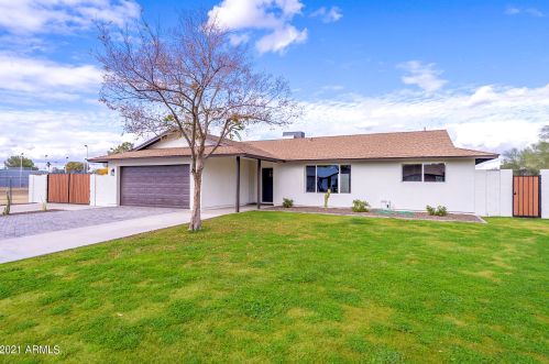 5606 Tierra Buena Ln, Glendale, AZ 85306-2425