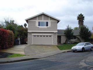 709 Shamrock Ct, Fairfield, CA 94533-1452