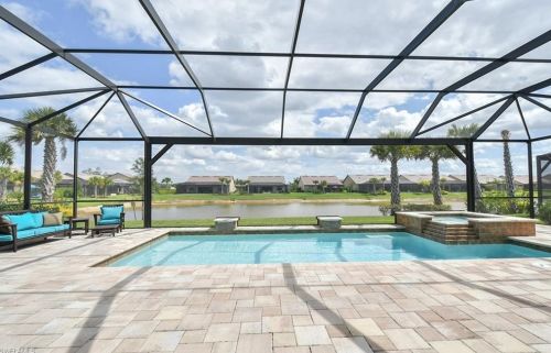 16308 Camden Lakes Cir, Naples, FL 34110-2885