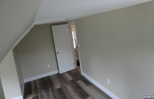 455 Washington Ave, Dumont NJ  07628-1227 exterior