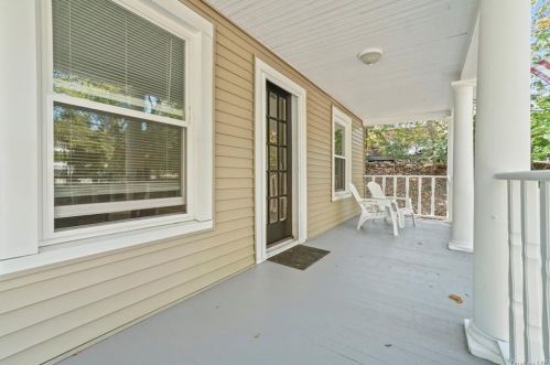 681 Nyack Rd, West Nyack, NY 10994-1800