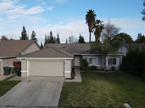 7016 Kings Mill Ct, Riverbank, CA 95367-3333