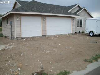 1371 6th St, Hermiston, OR 97838-2393