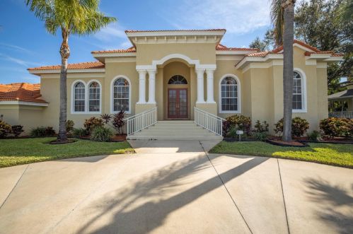 597 6th Ave, Saint Petersburg, FL 33701-2307