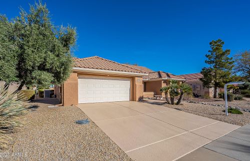 13608 Robertson Dr, Sun City, AZ 85375-2028