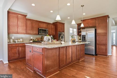 445 Lord Fairfax St, Charles Town WV  25414-2603 exterior