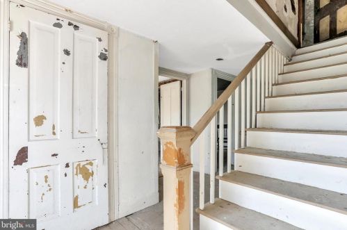 310 Main St, Edinburg VA  22824-9439 exterior