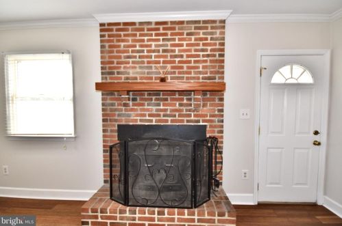 16000 Tiffany Ln, Haymarket VA  20169-1620 exterior