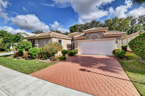 9696 Arbor View Dr, Boynton Beach, FL 33437-5937