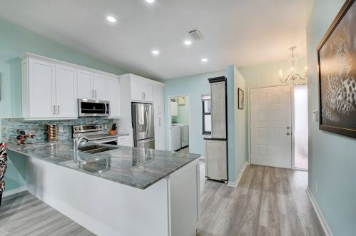 6108 Kings Gate Cir, Delray Beach FL  33484-2455 exterior