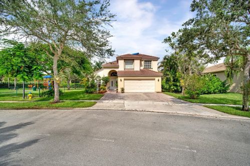 13475 12th St, Hollywood, FL 33028-2708