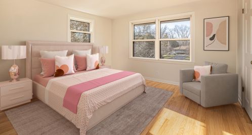 9062 Lake Dr, Milwaukee WI  53217-1974 exterior