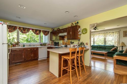 209 Country Rd, Mount Sinai NY  11766-1509 exterior