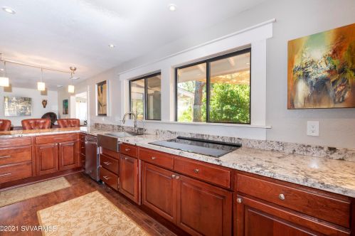 105 Mtn Shadows Dr, Sedona AZ 86336-3927 exterior