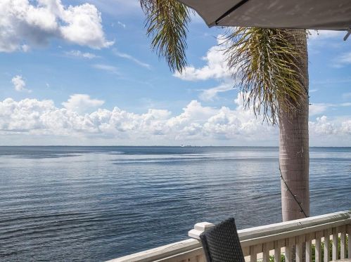 4748 Coquina Key Dr, Saint Petersburg, FL 33705-4813