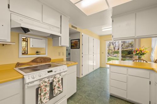 12681 Wolf Rd, Grass Valley CA  95949-8183 exterior