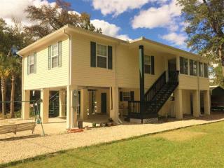 94 Mount Beasor Rd, Saint Teresa, FL 32358-0723