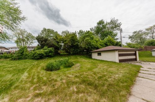 4262 21st Ct, Milwaukee, WI 53221-2205