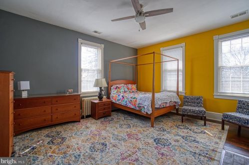 102 Cornwall St, Leesburg VA 20176-2804 exterior