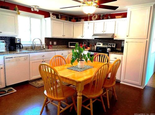 66 Kingswood Ln, Waterbury, CT 06716-2212