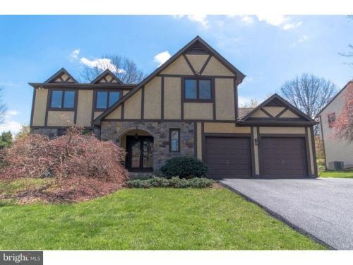 24 Seedling Dr, Southampton, PA 18966-2840