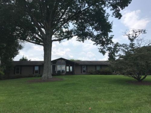 10733 Sallings Rd, Knoxville, TN 37922-3134