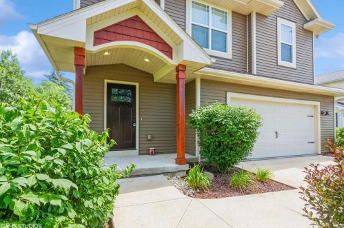 909 Hudson Trl, Lake Geneva, WI 53147-4769