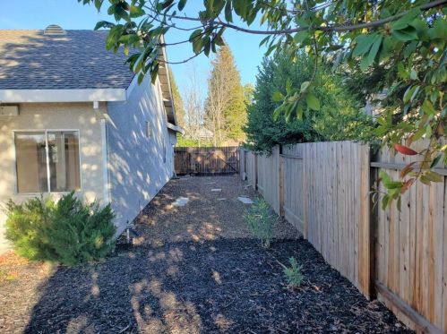 99 Ainsworth Way, Folsom CA  95630-7600 exterior