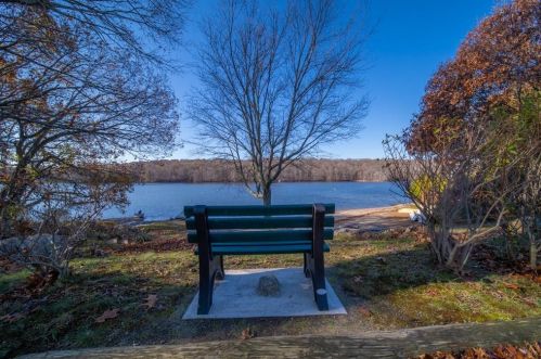 22 Bow Run, South Kingstown RI  02874-2471 exterior