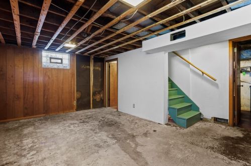 27 Christler St, Pittsburgh PA 15223-2038 exterior