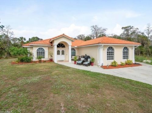 95 12th Ave, Naples FL  34120-3353 exterior